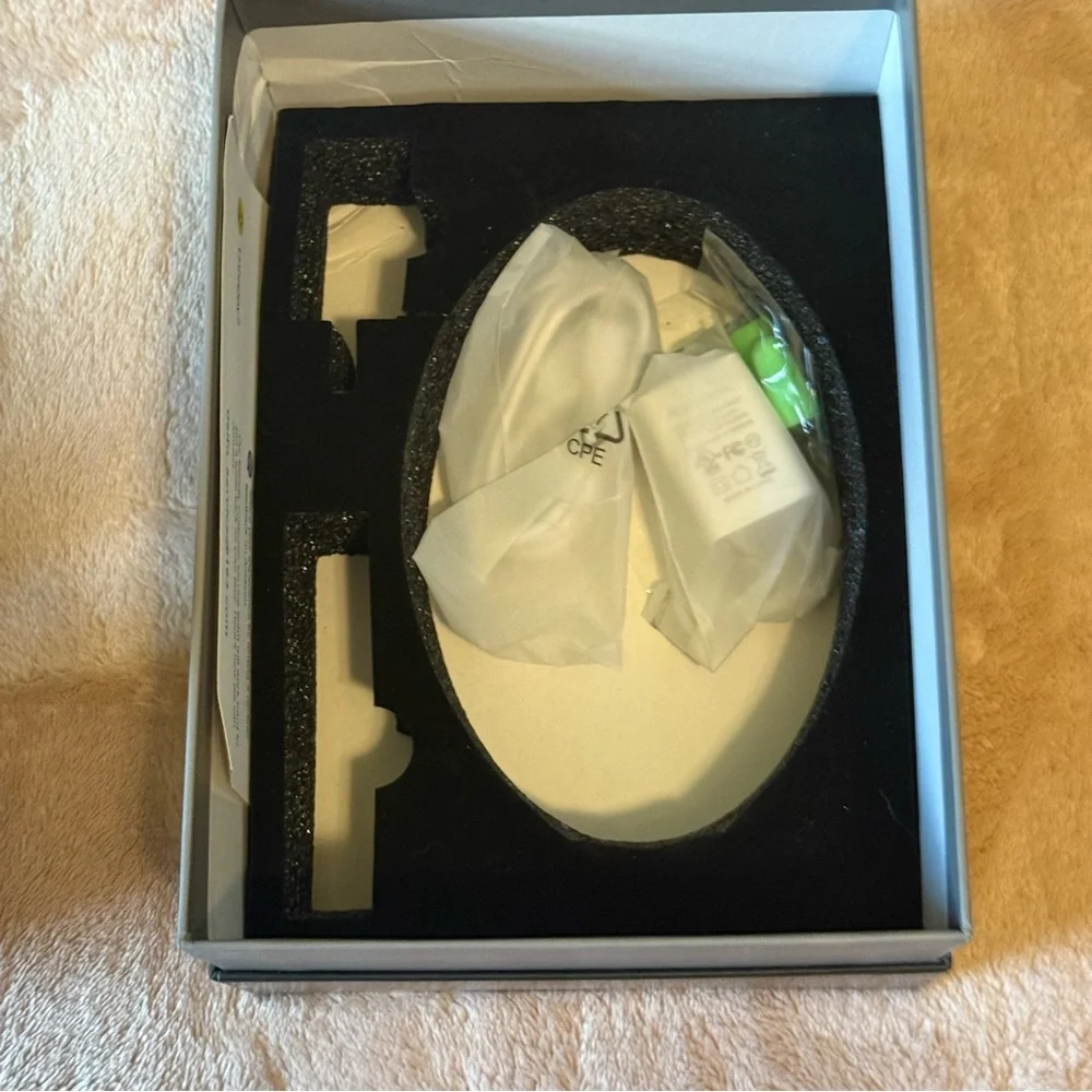 Black Air Pressure Eye Massager